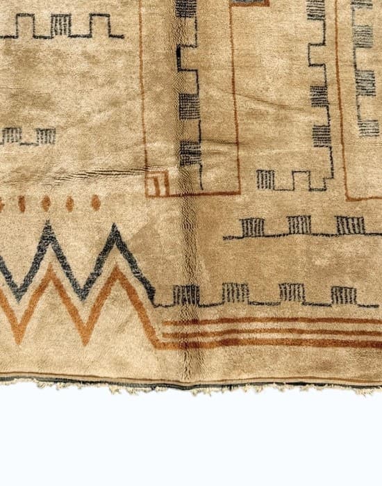 Close-up of Hb3692 showing the Berber knot in natural Atlas Mountain wool