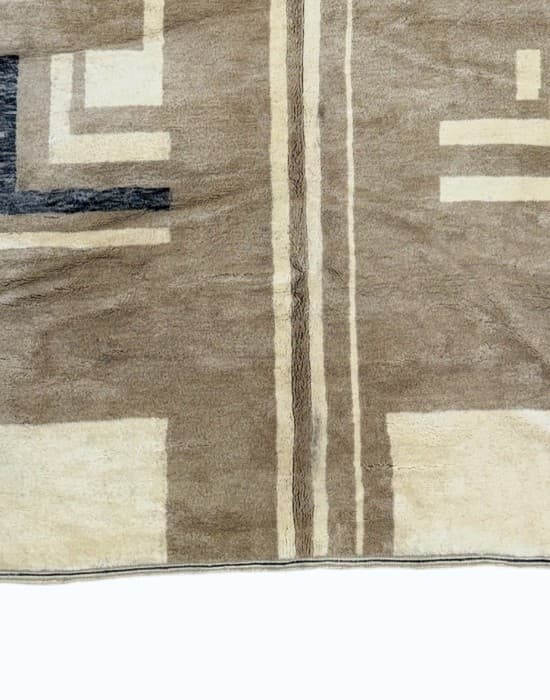 Close-up of Hb3729 showing the Berber knot in natural Atlas Mountain wool