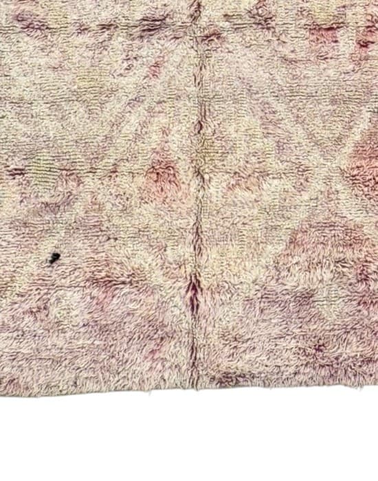 Close-up detail of Kil4853, Crimson Mosaic - Soufiane Zarib